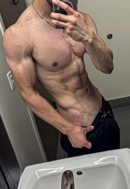 Didn’t know people liked forearms like that