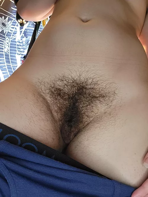 Do you like the hair on my thighs too? 🥺