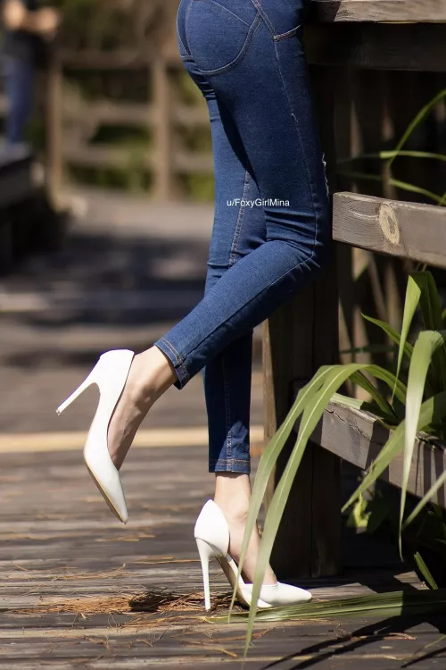 Heels with jeans are such a good combo.
