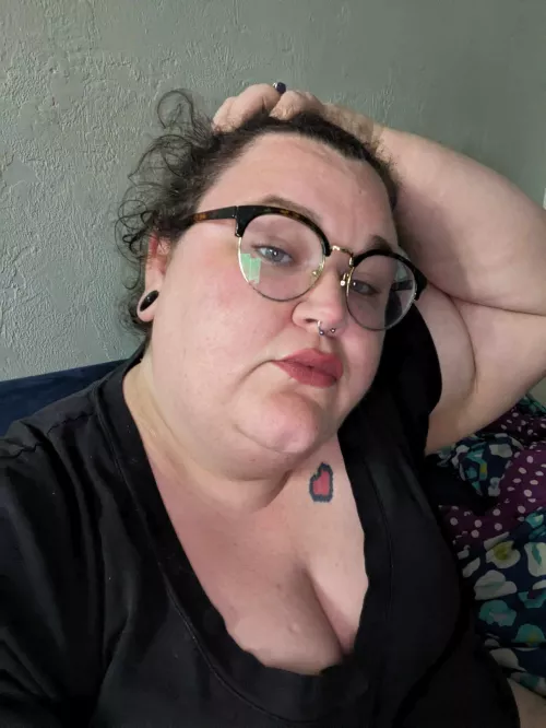 Howdy reddit. I got a new phone and I think it takes nice pictures. What do you think?