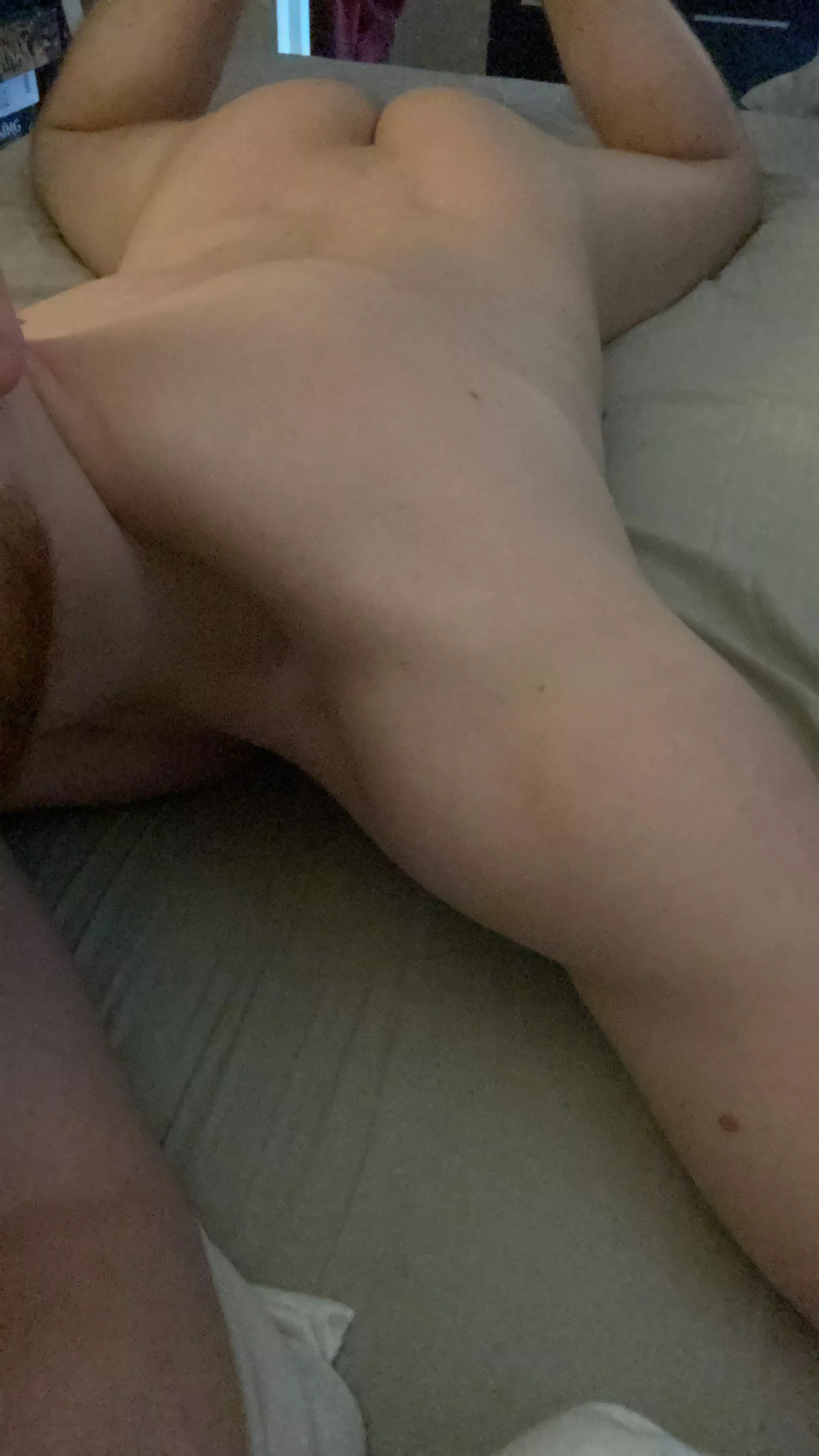 Morning gamer butt 😛😏