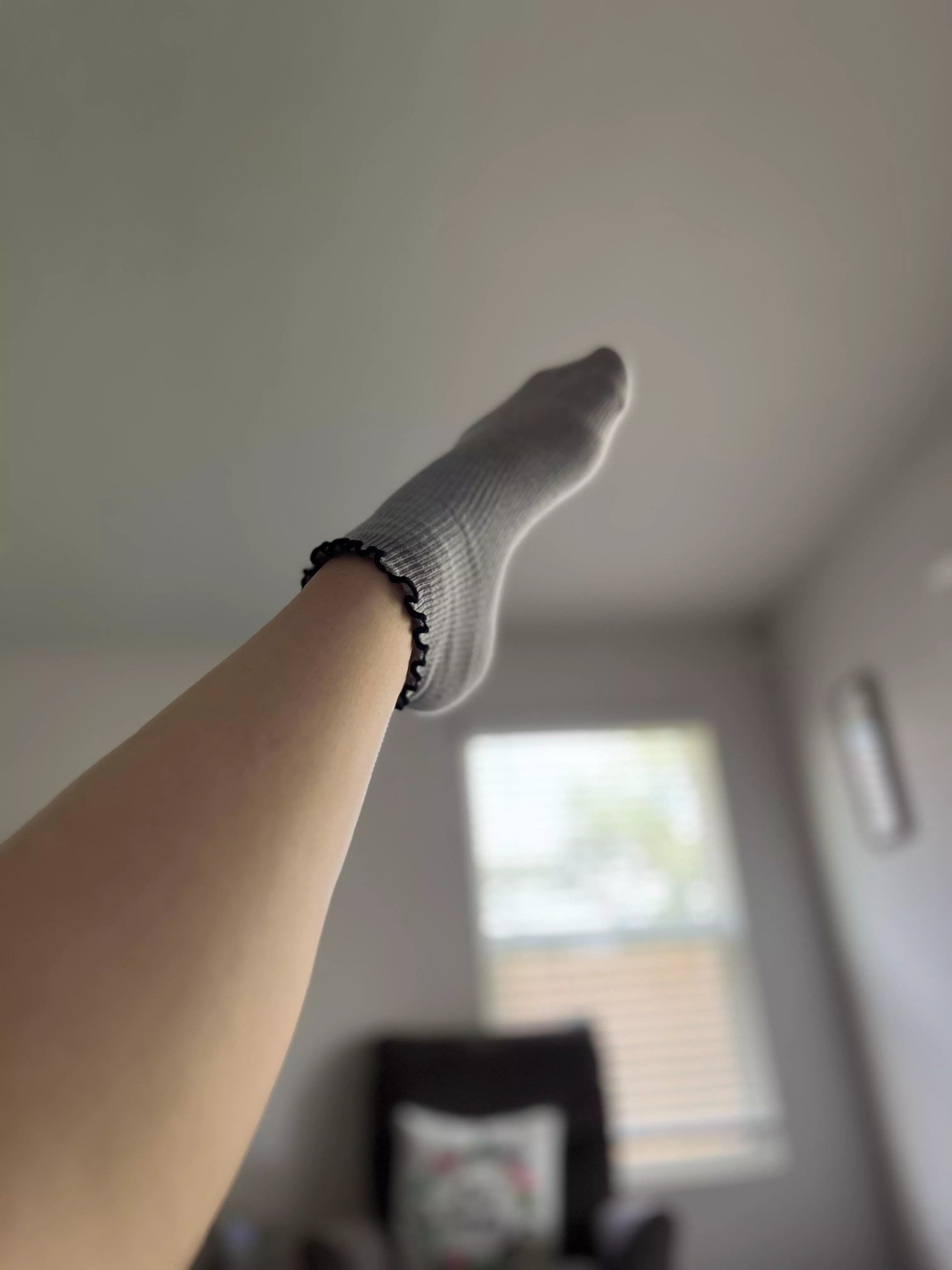 Pointing my toes for you 🤍