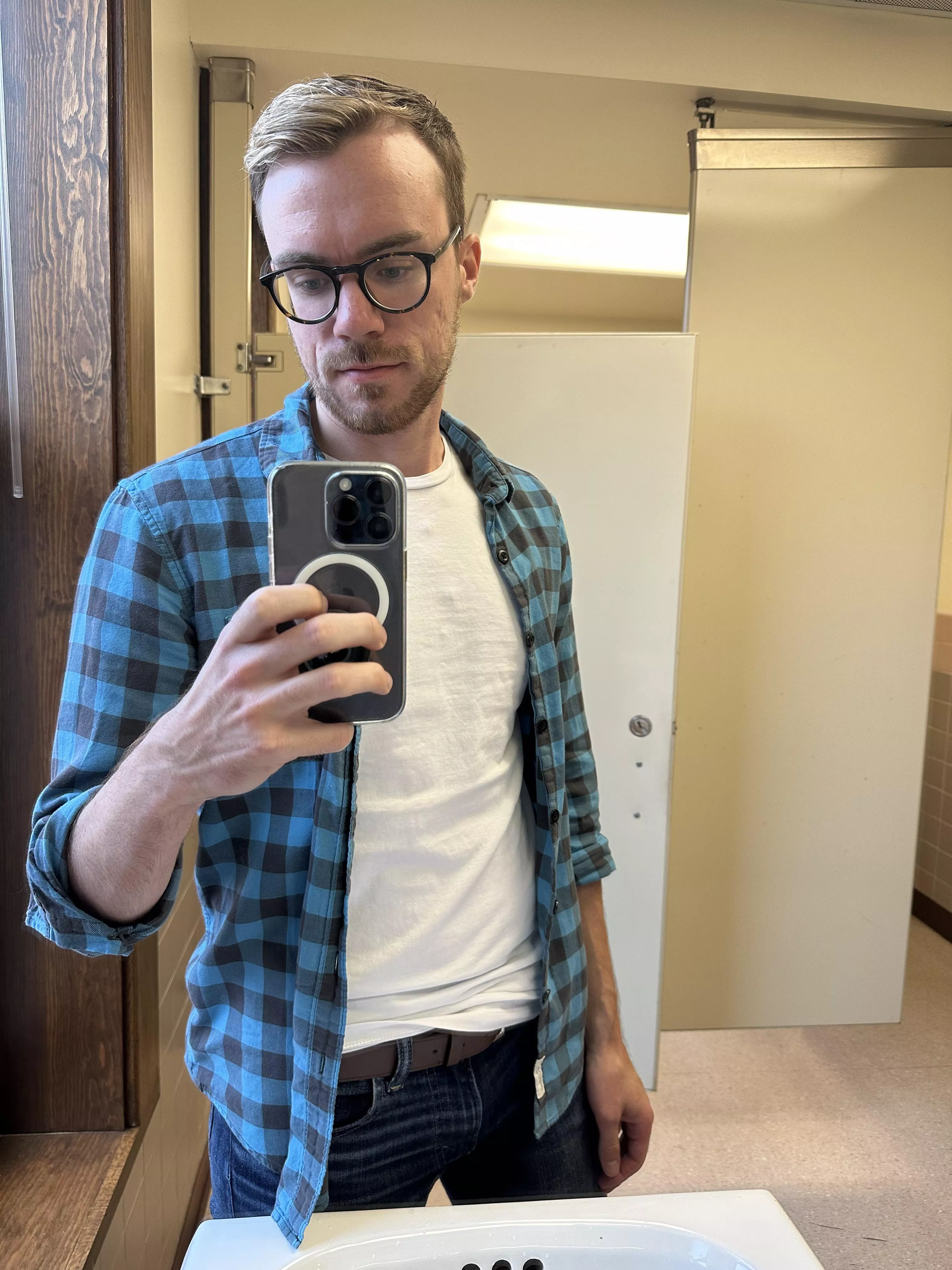 The urge to always take a bathroom mirror selfie