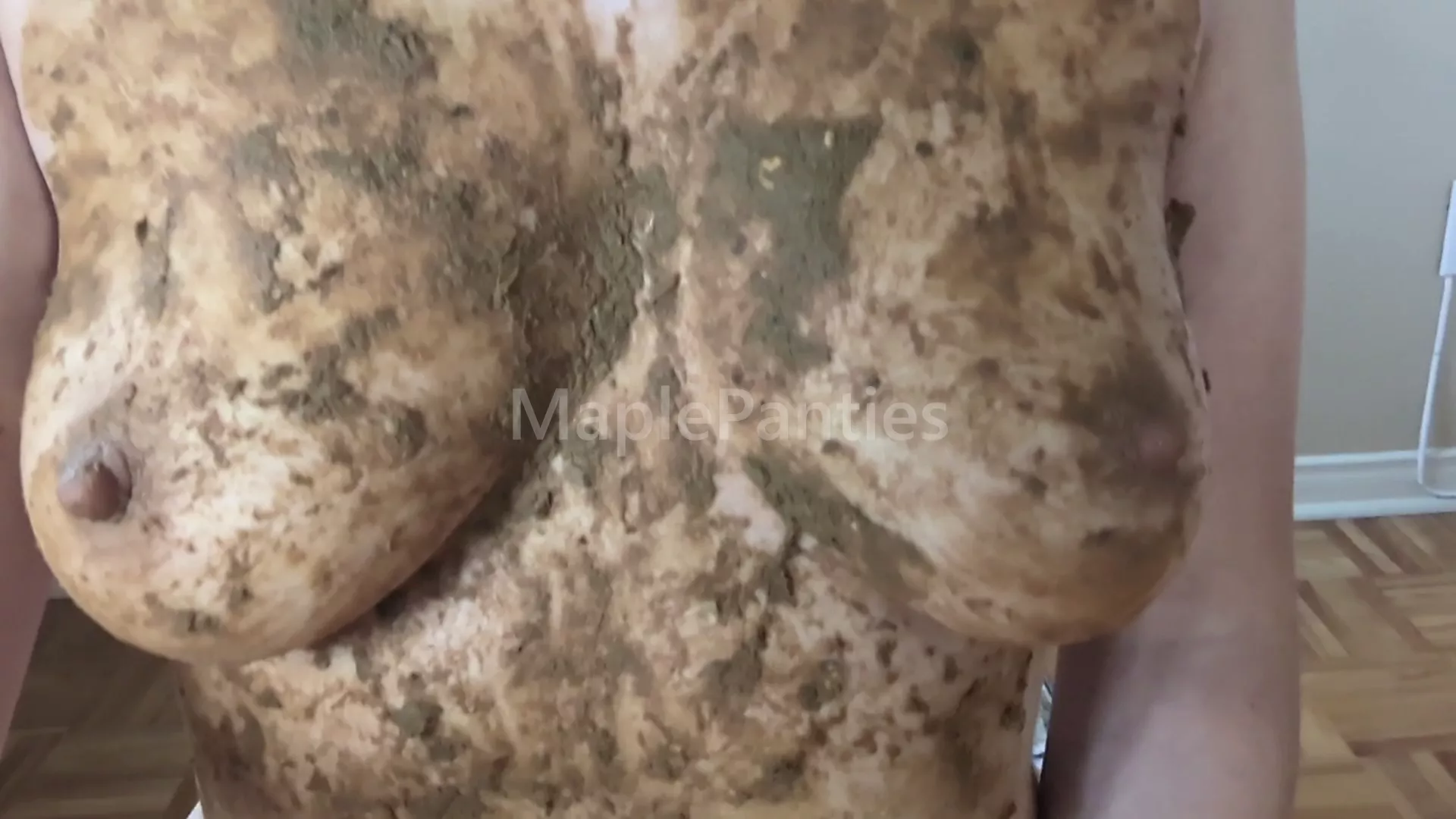 Tits look great covered in shit