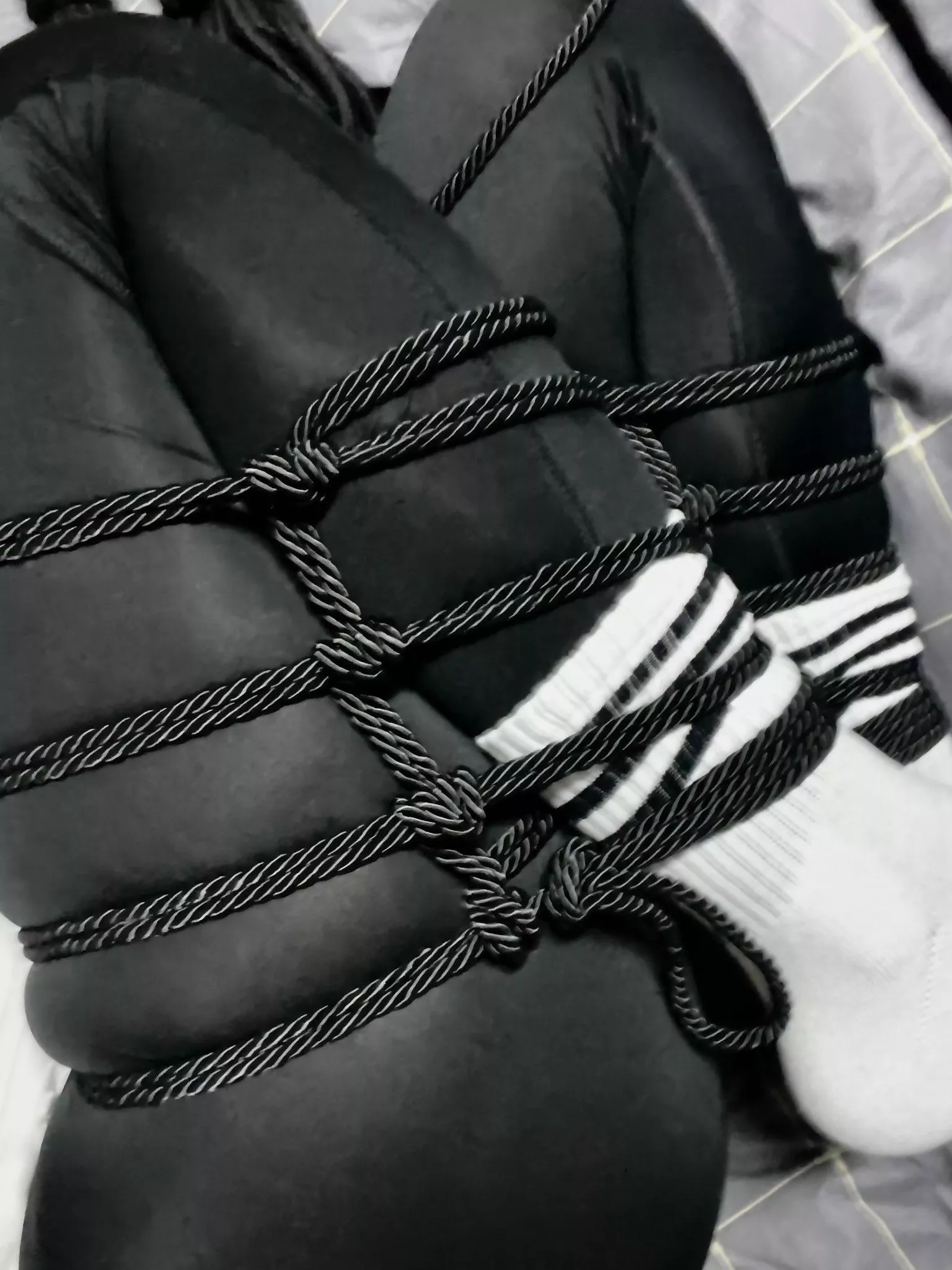 Am a bit late but this is what I did on my last self tie saturday😝