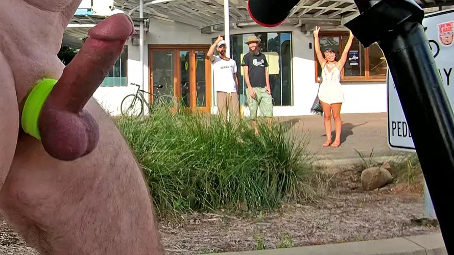 Boner roaming the street meets with enthusiastic response at WNBR Byron Bay