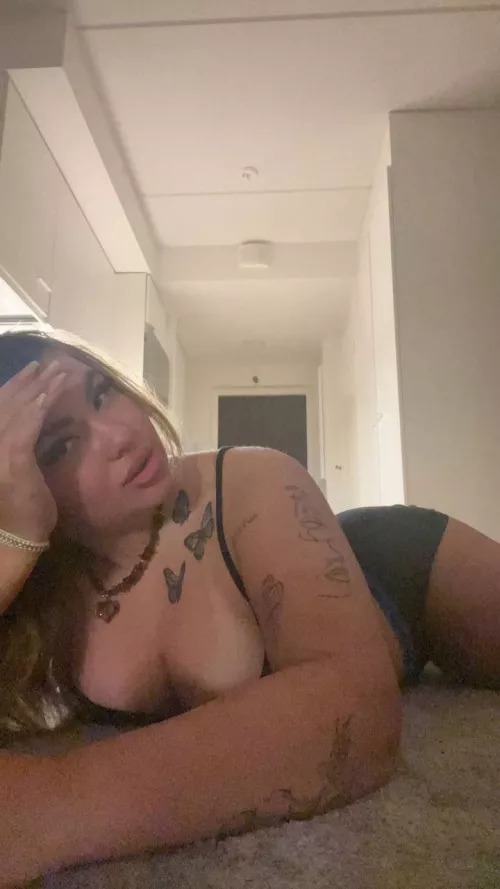 Can I interest you to alt boobies an lick it