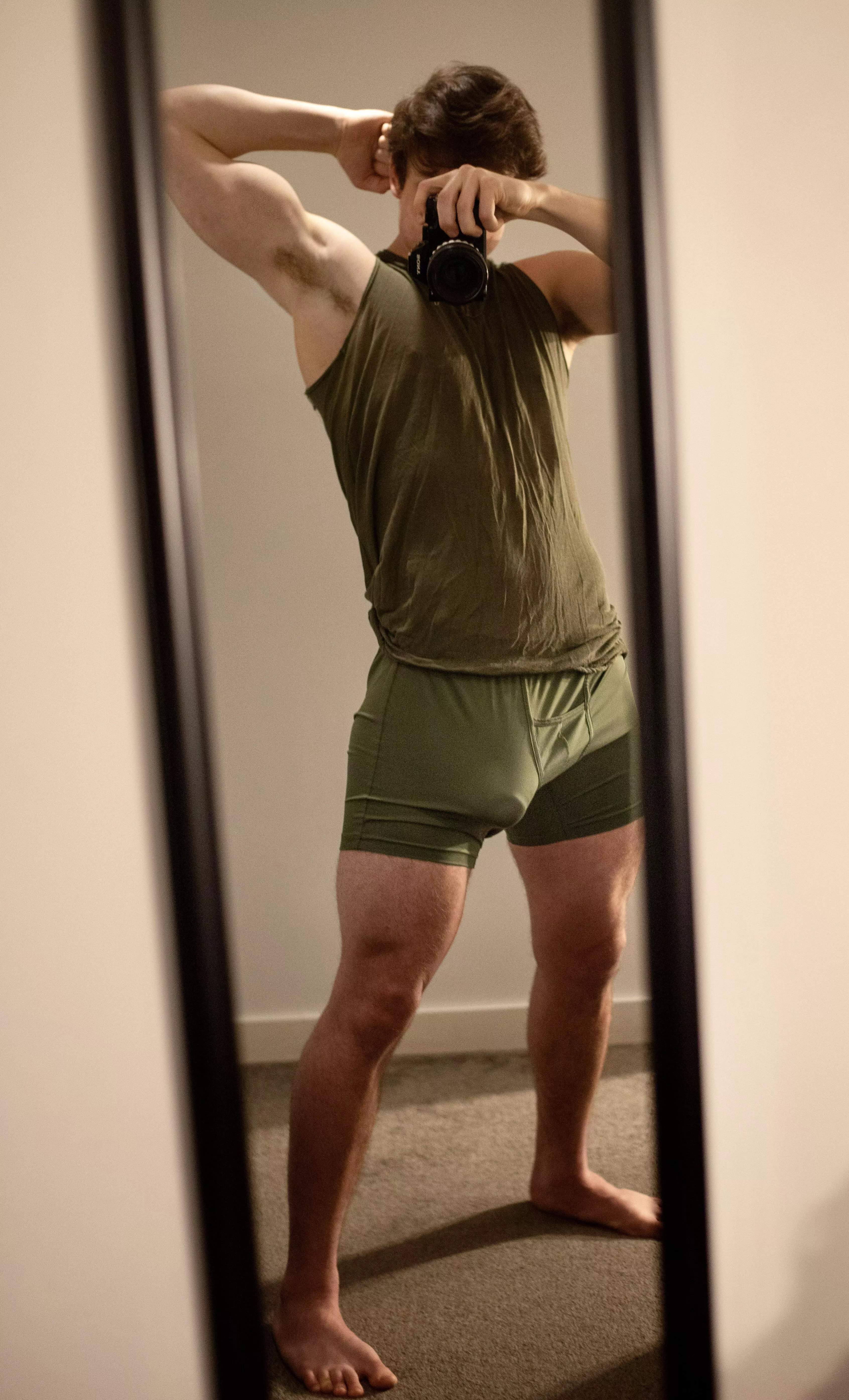 Come give my young hairy pits a lick