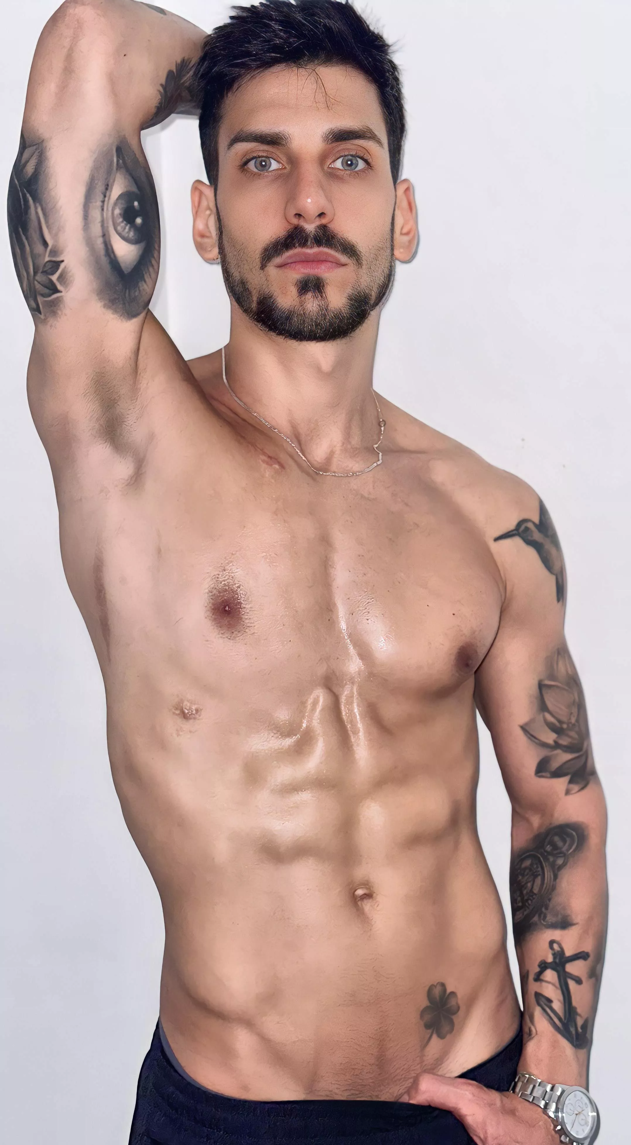 Hi 😃 like my tattoos?