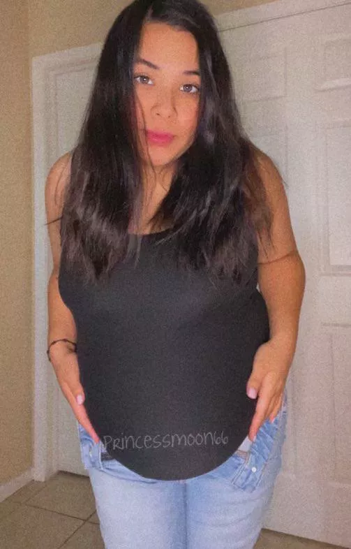 I know you’d love to see my naked 🤰🏻