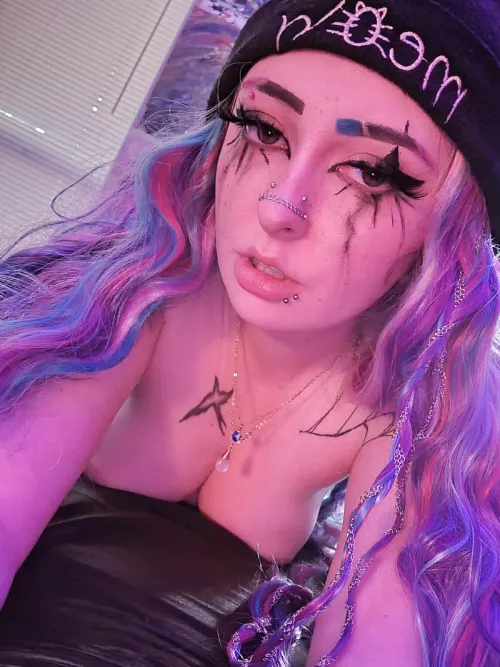 Look me in my eyes ..