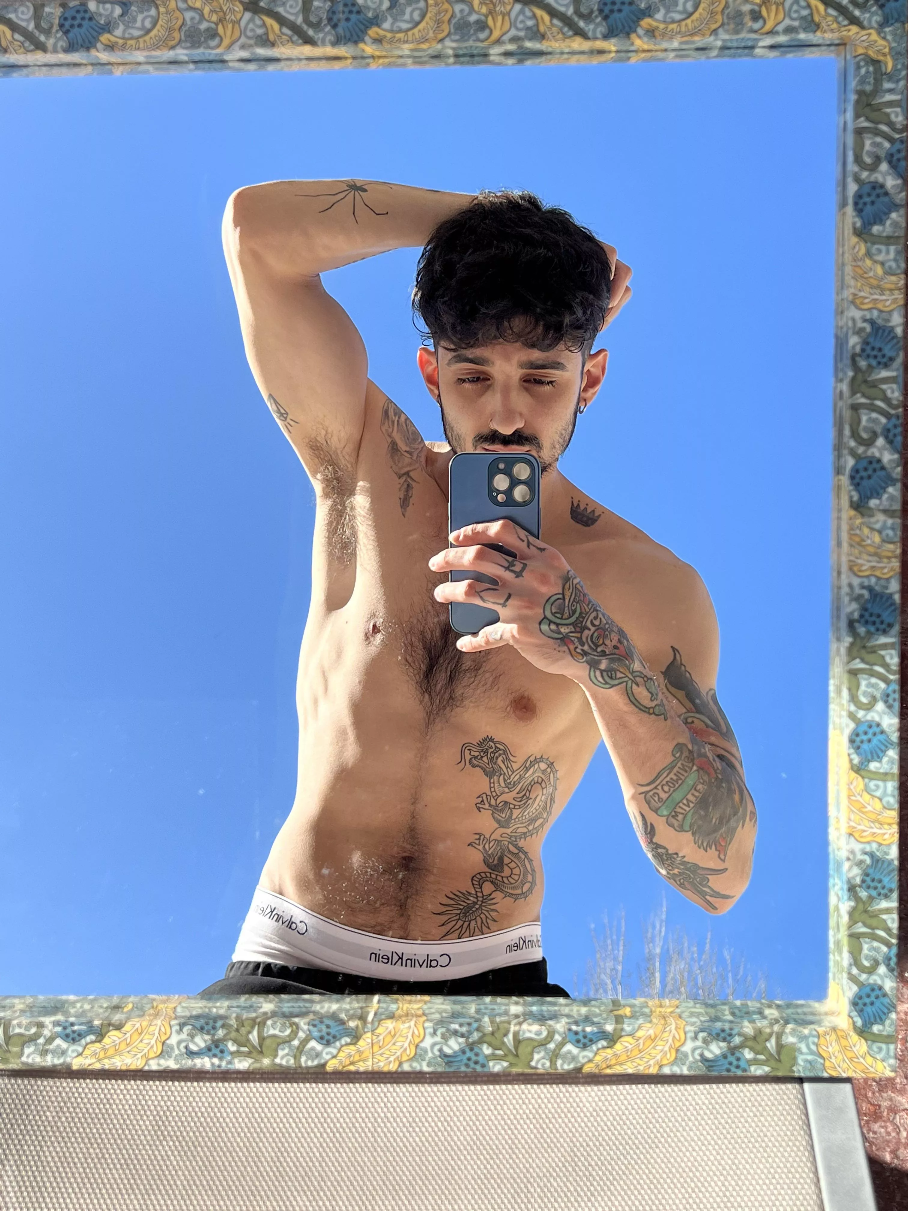 Say “😮‍💨” if I can fill your dm with nudes