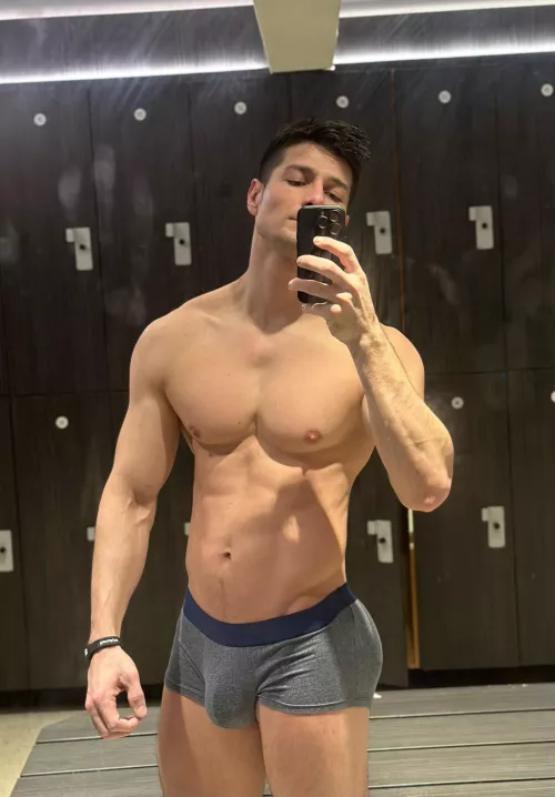 Thick in the right places [Not OC]