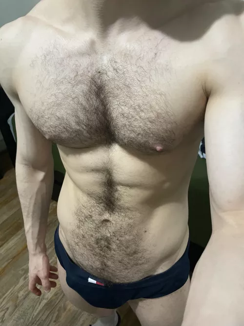 Wanna try feeling these pecs? 😅