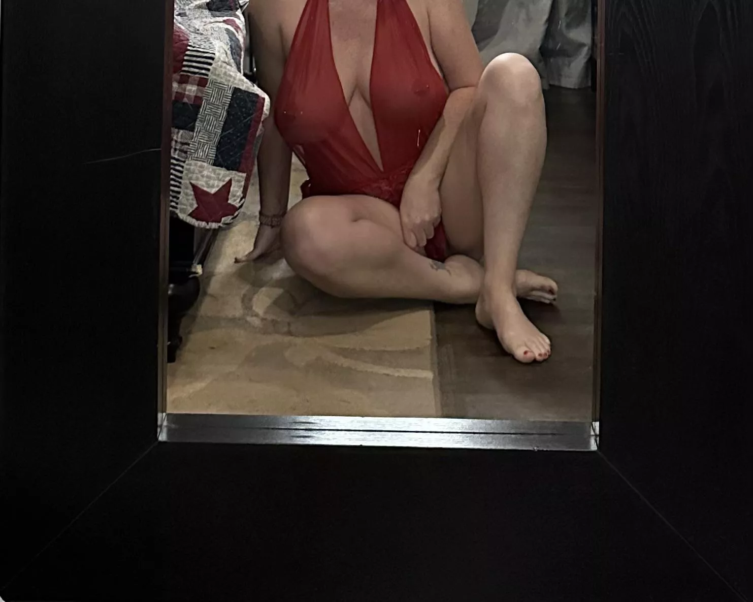 We can fuck on the floor