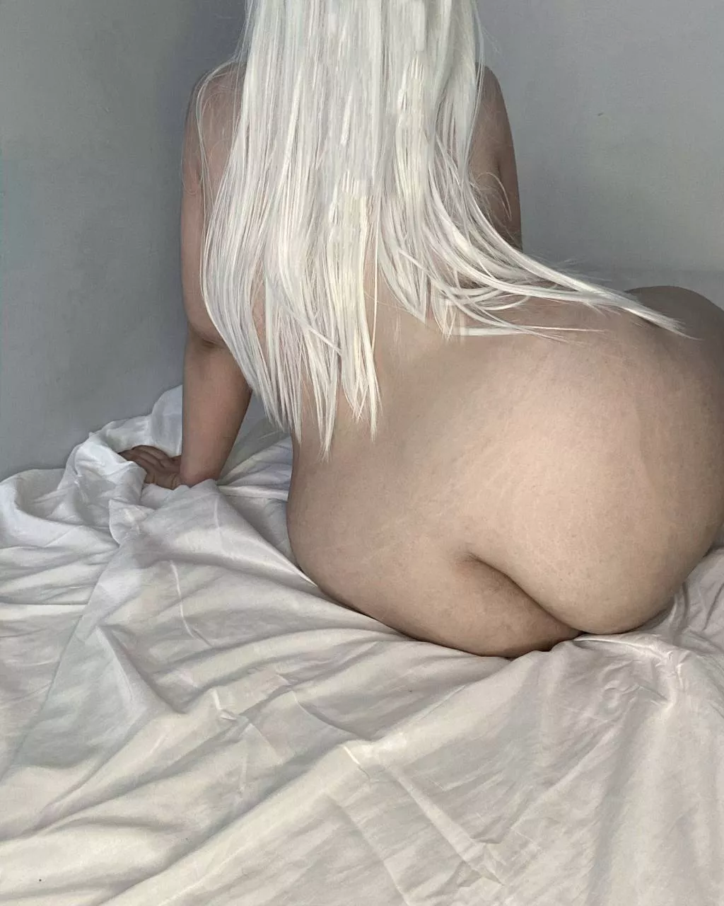 Curvy european available ALL DAY AND NIGHT to play with you ;) I can be a [DOM] or also be your sub, or just have vanilla fun! [SEXT] [GFE] [RATE] [OTH] [FET]