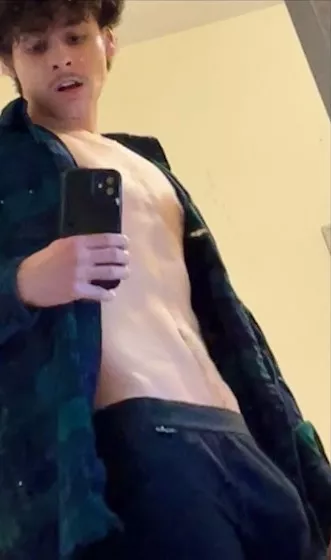 Just a semi-soft bi dude thinking about grinding against some ass 🤷‍♂️