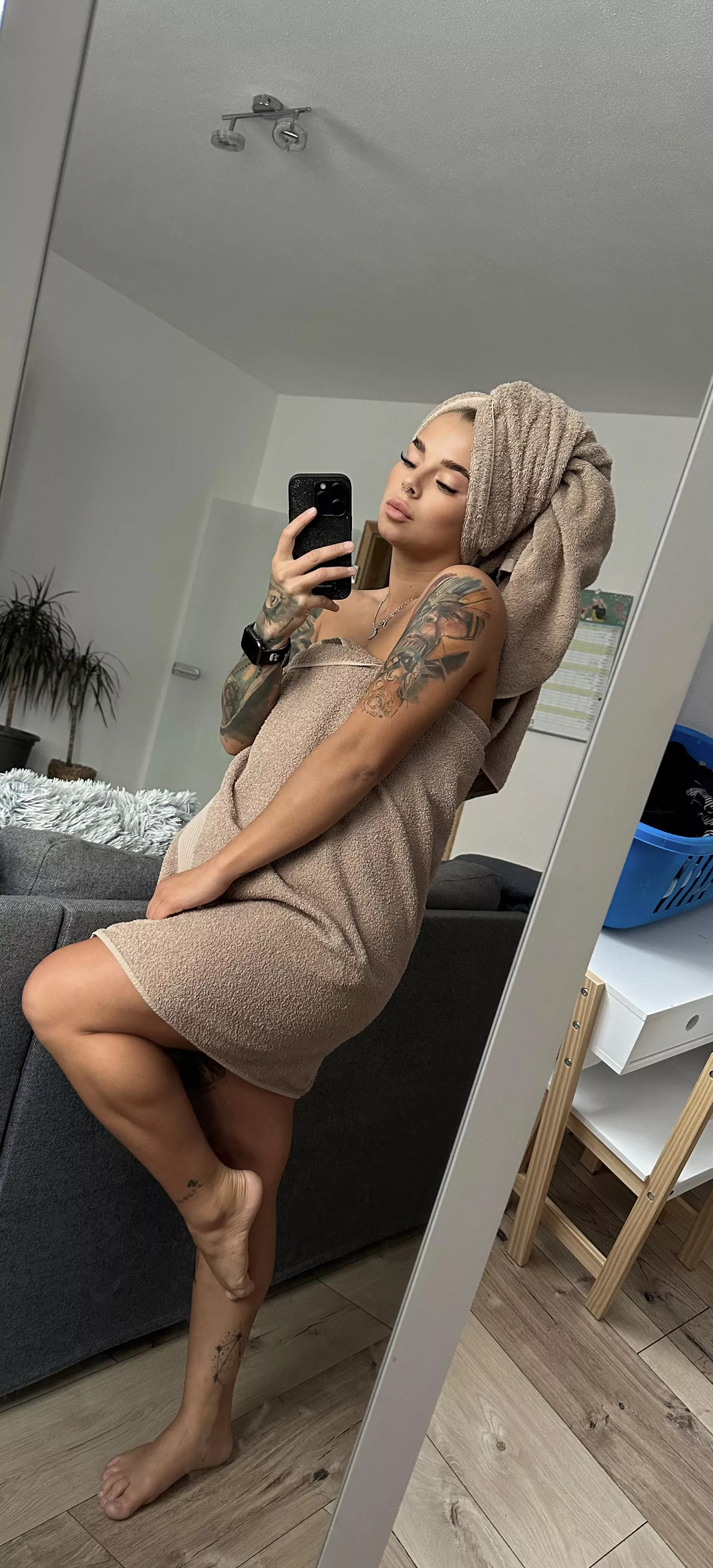 just hopped out the shower, can you make me wet again? 😜 [OC]