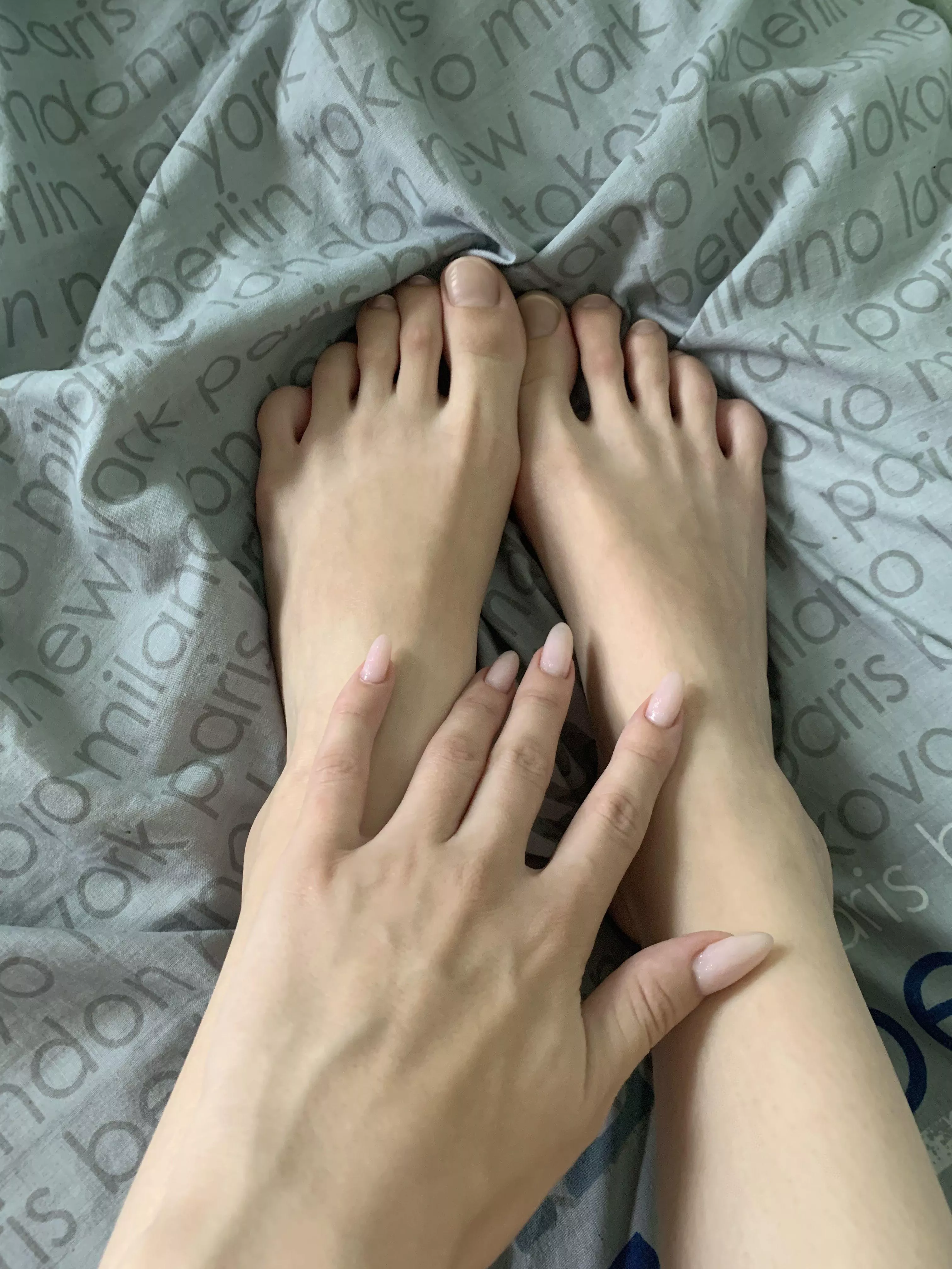 Slide your hands up my heavenly, leggy thighs.