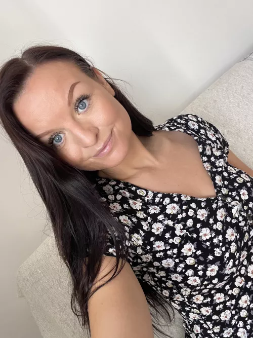 Thinking about dye my hair darker 💁🏽‍♀️