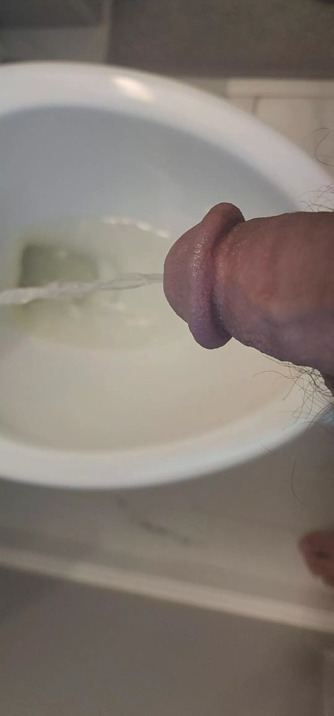 A soft, simple morning pee