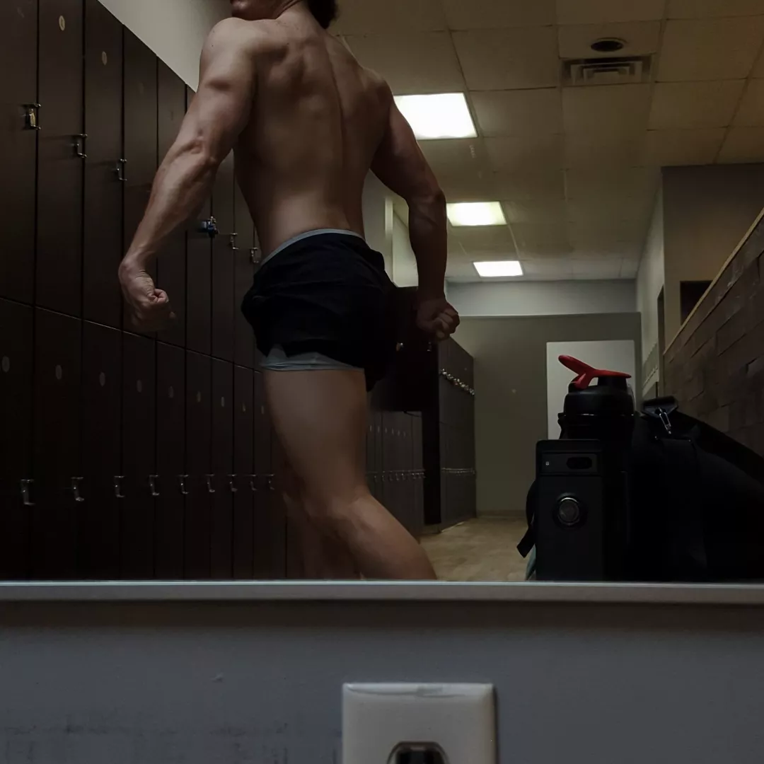 If you can guess what I trained today, I'll send you a small snippet from this video 👀👀