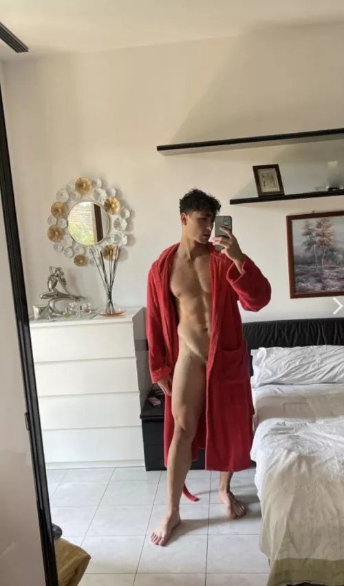 Who wants to take a shower with me? ;P