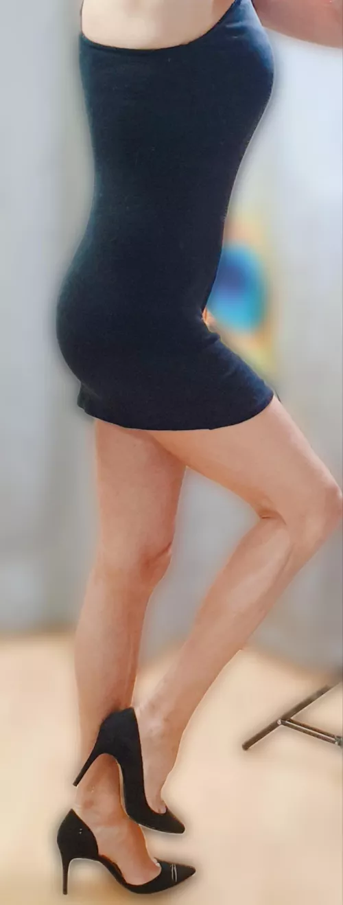 Black always works 💋