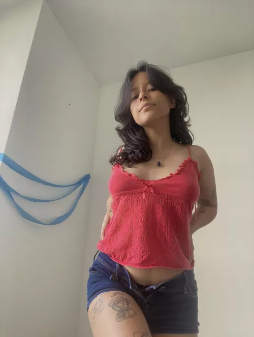 [F] Going to watch Barbie today! This is my outfit: