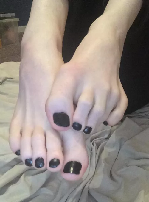 Pretty in black 🥰🖤