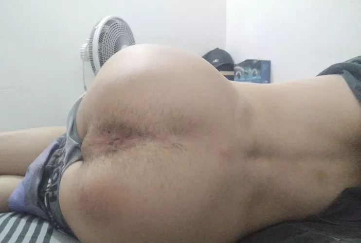 Young and virgin. Snap: eduardo_sou8036