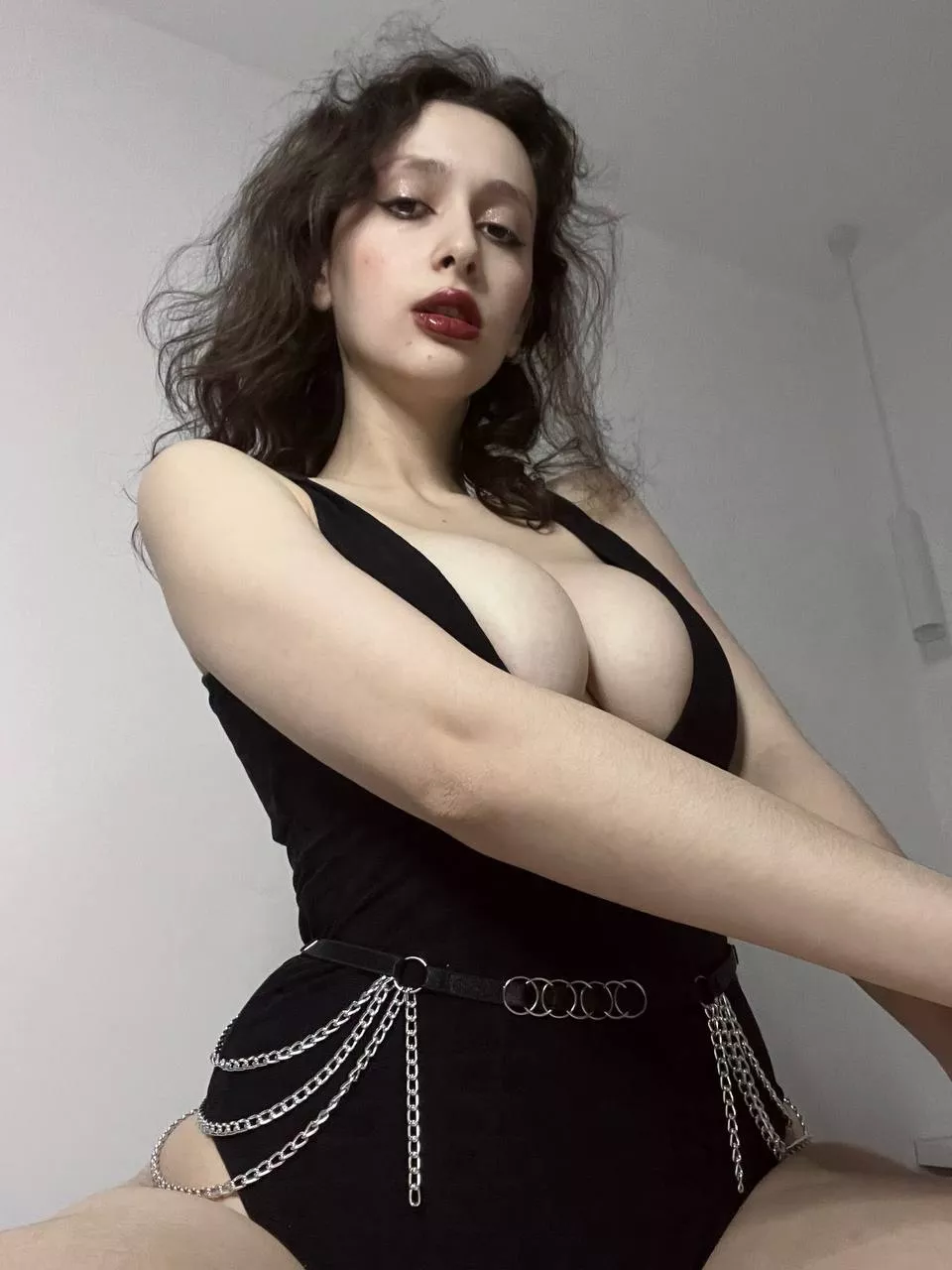 I love to be a dominative side