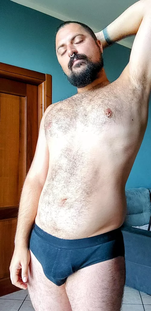 Love having hairy perky tits 😅