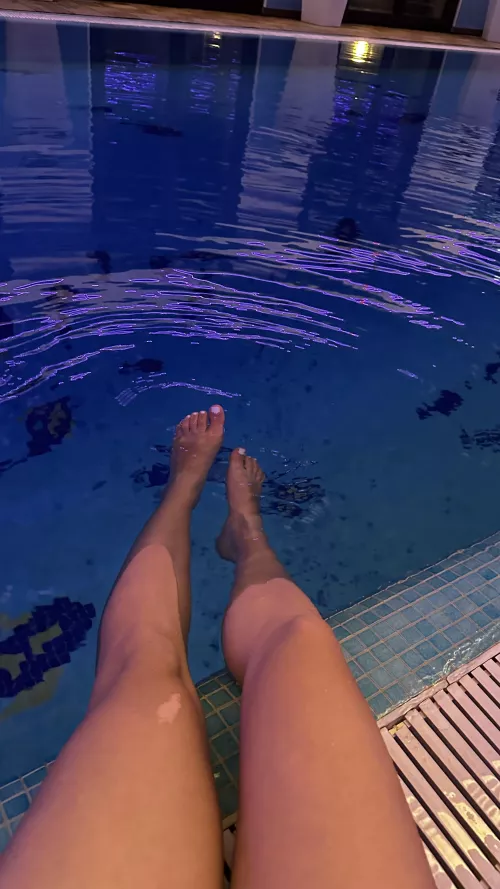 My feet at the spa <3 F19