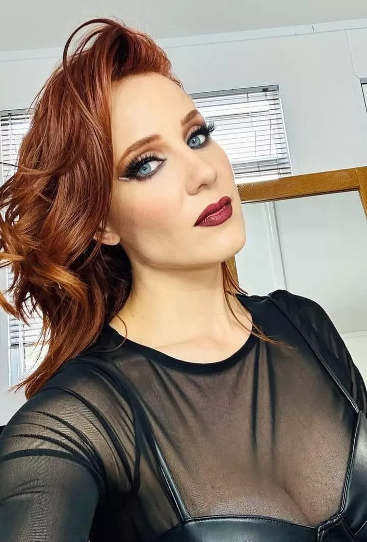 Simone Simons