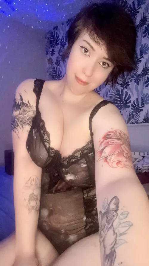 These pale Big tits need to be sucked on and played with too