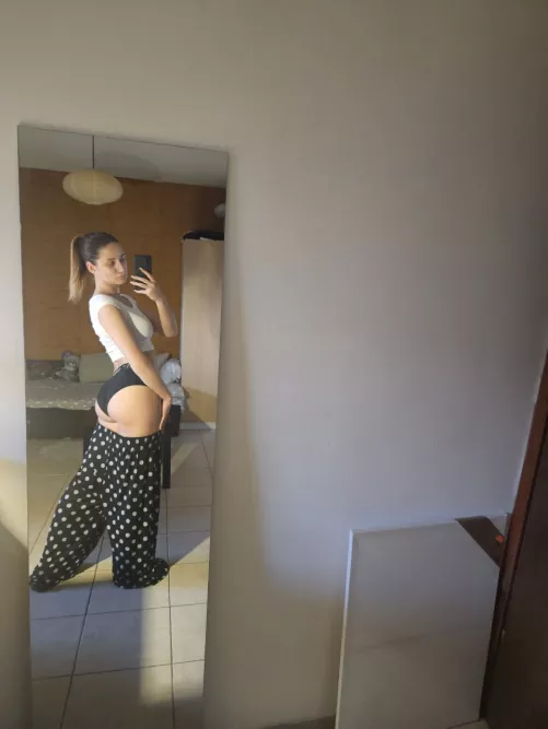 trying to look hot on a lazy wednesday