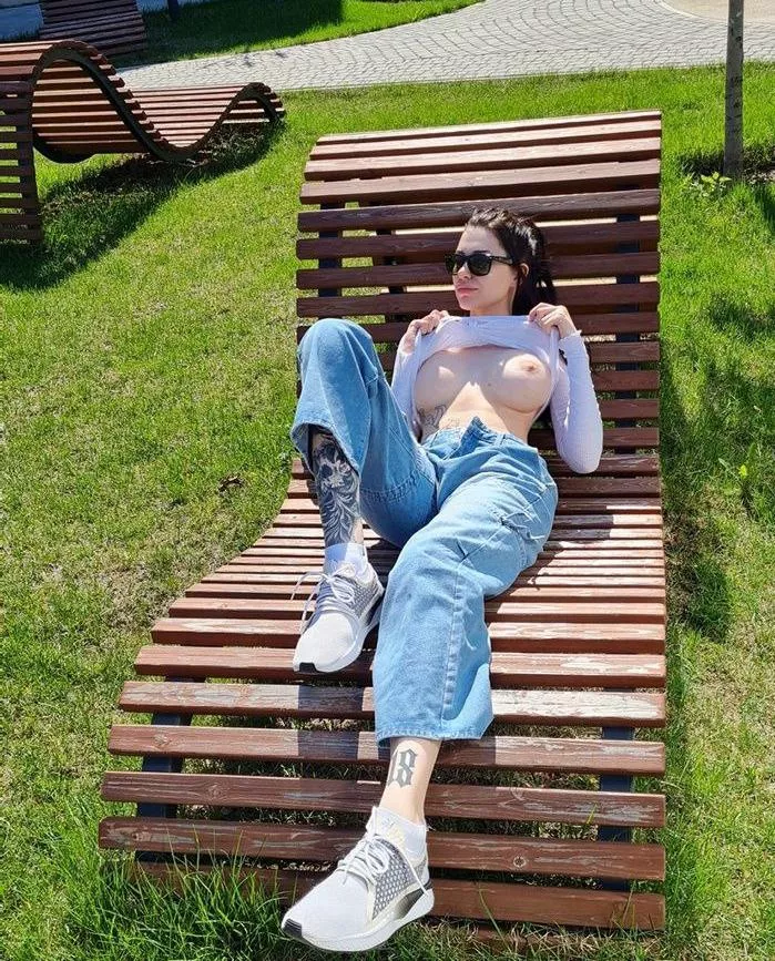 Would u suck this tits in public?