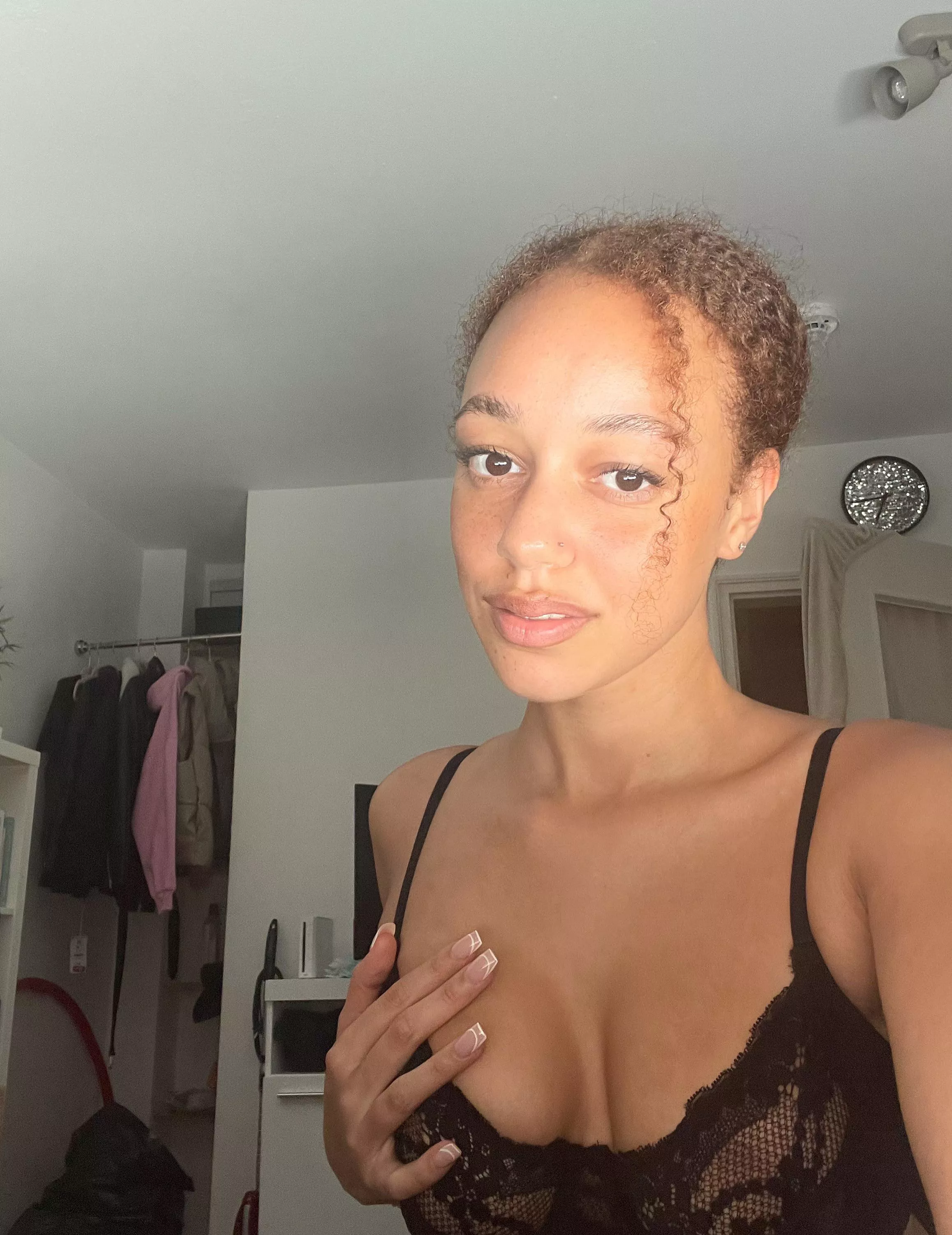 Would you date a latina like me? f19