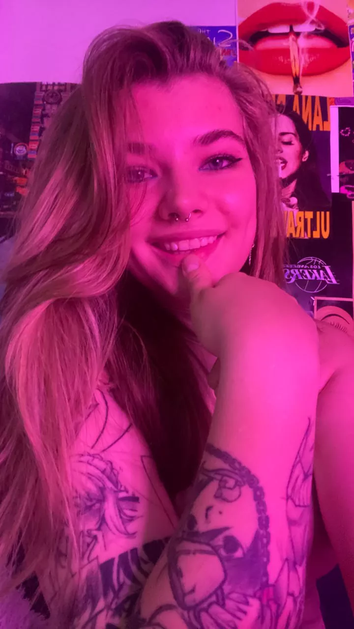 you'd hang out with a cute punk like me, wouldn't you