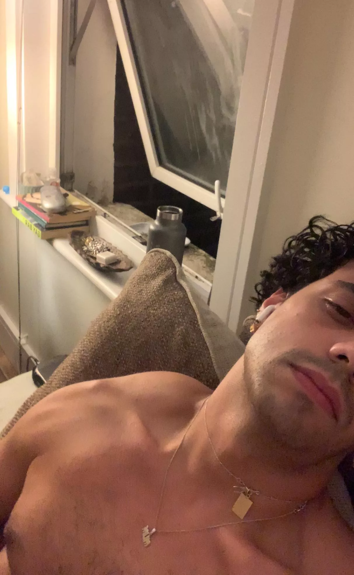 28 M UK fit, MUSC verbal alpha w hung massive cock looking for fit subs, muscle or dick comparison w other fit hung lads sc:xltheo