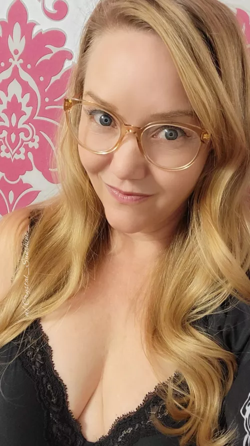 Are these glasses sexy? [F49]