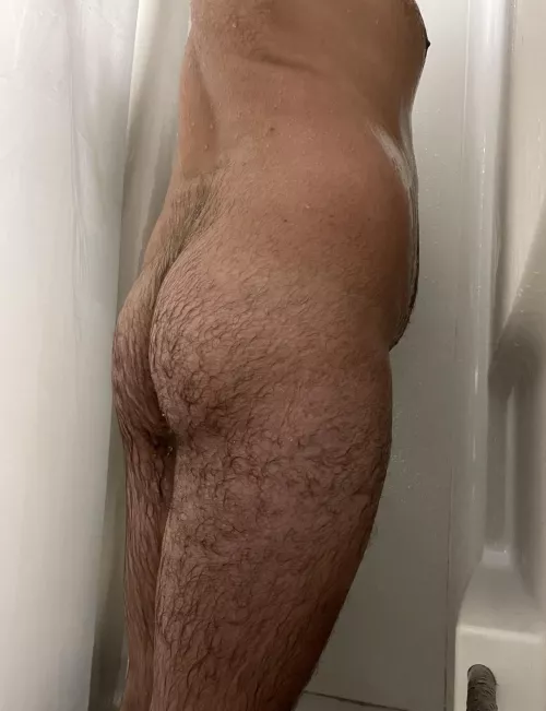 Clean it with your tongue👅