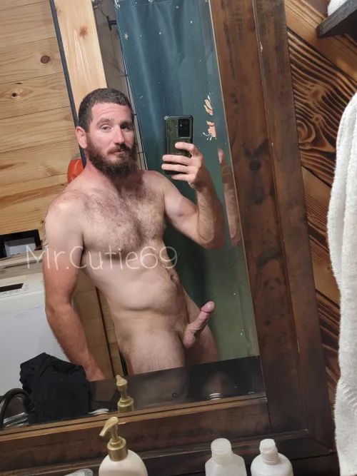 Hey bear!! Grab on and go for the ride 💦💦💪