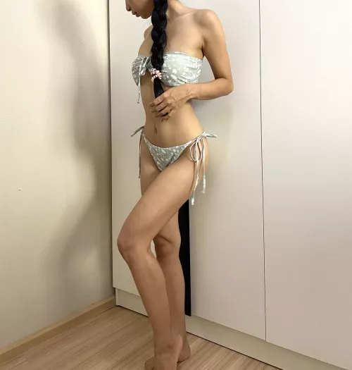 How do I get all the Dad’s attention at the pool?