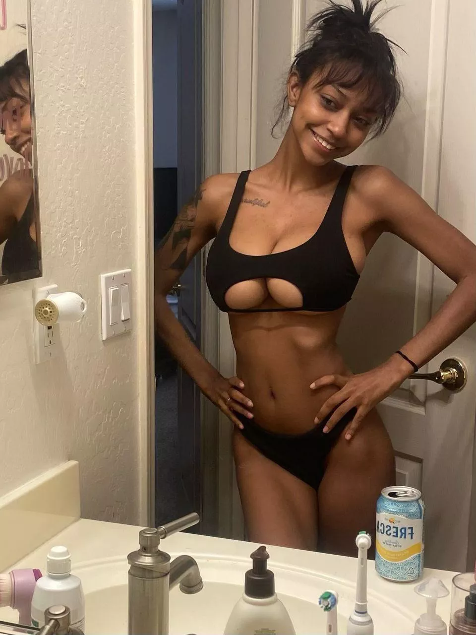 How is this even physically possible