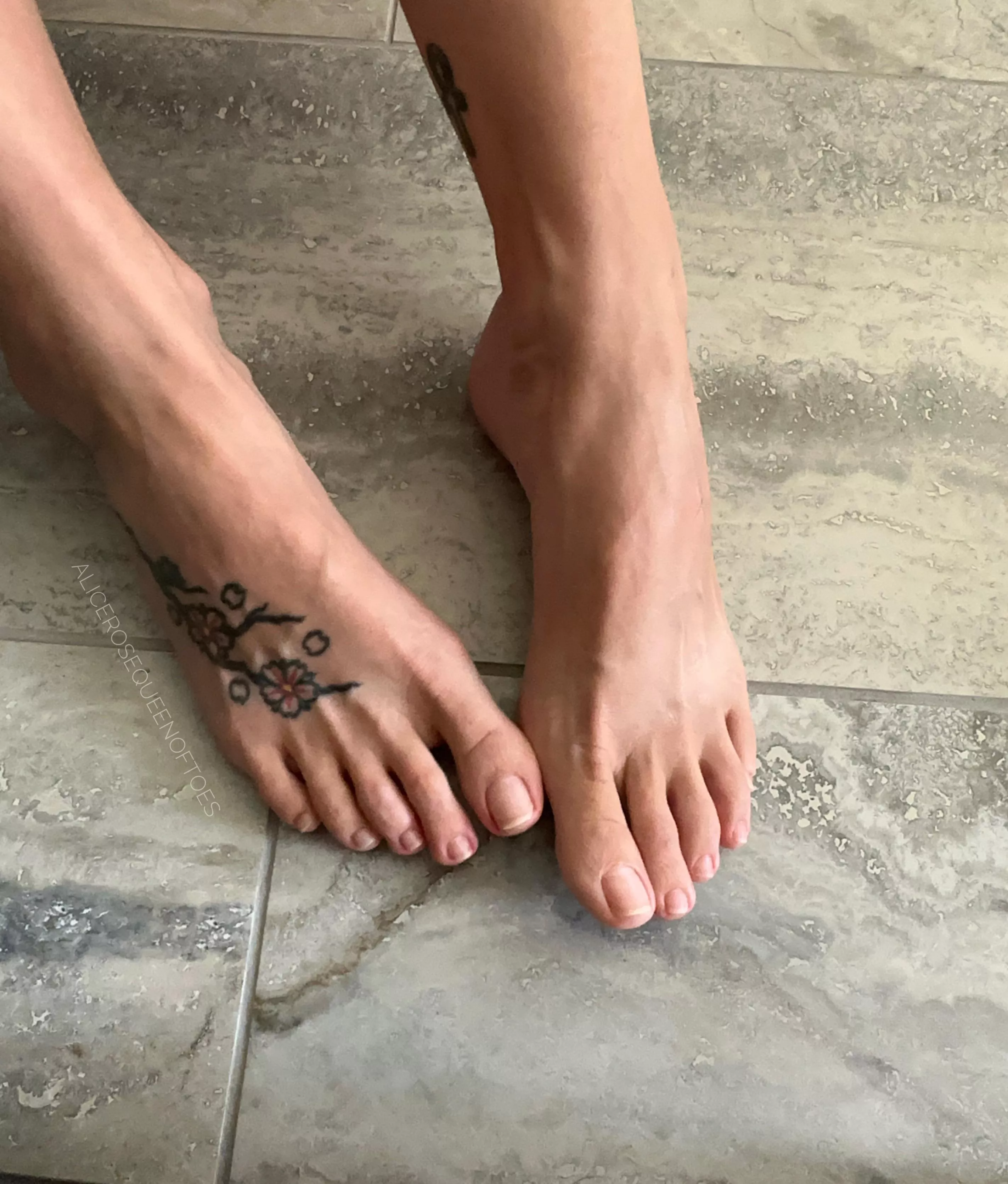 My natural nails are growing on me a bit ❤️