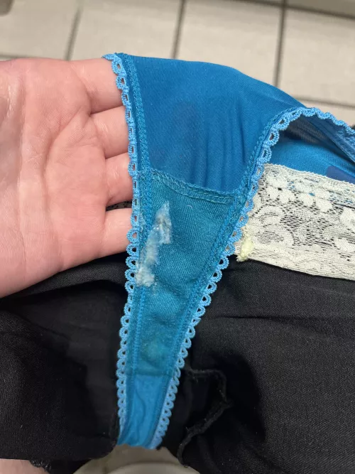 Snapped a little pic at work today 😩 it was so humid