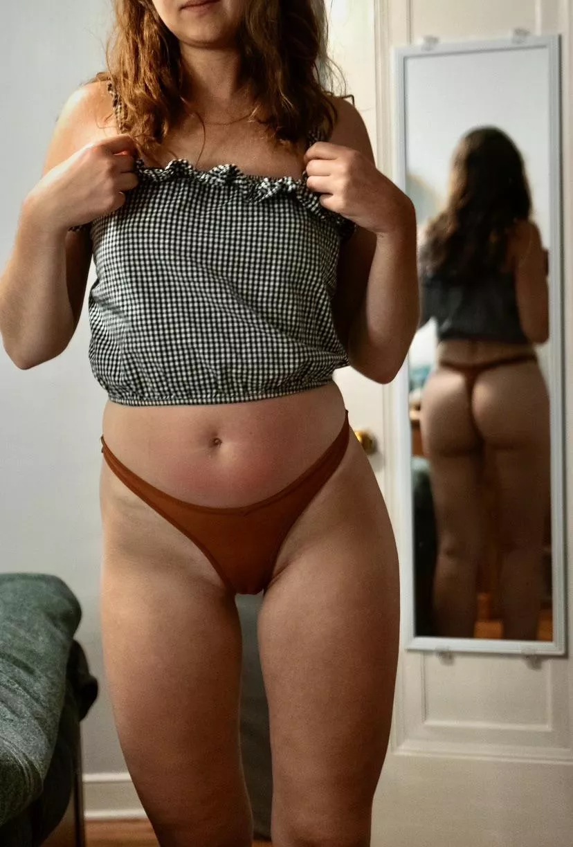 standing mirror [f]or both angles!
