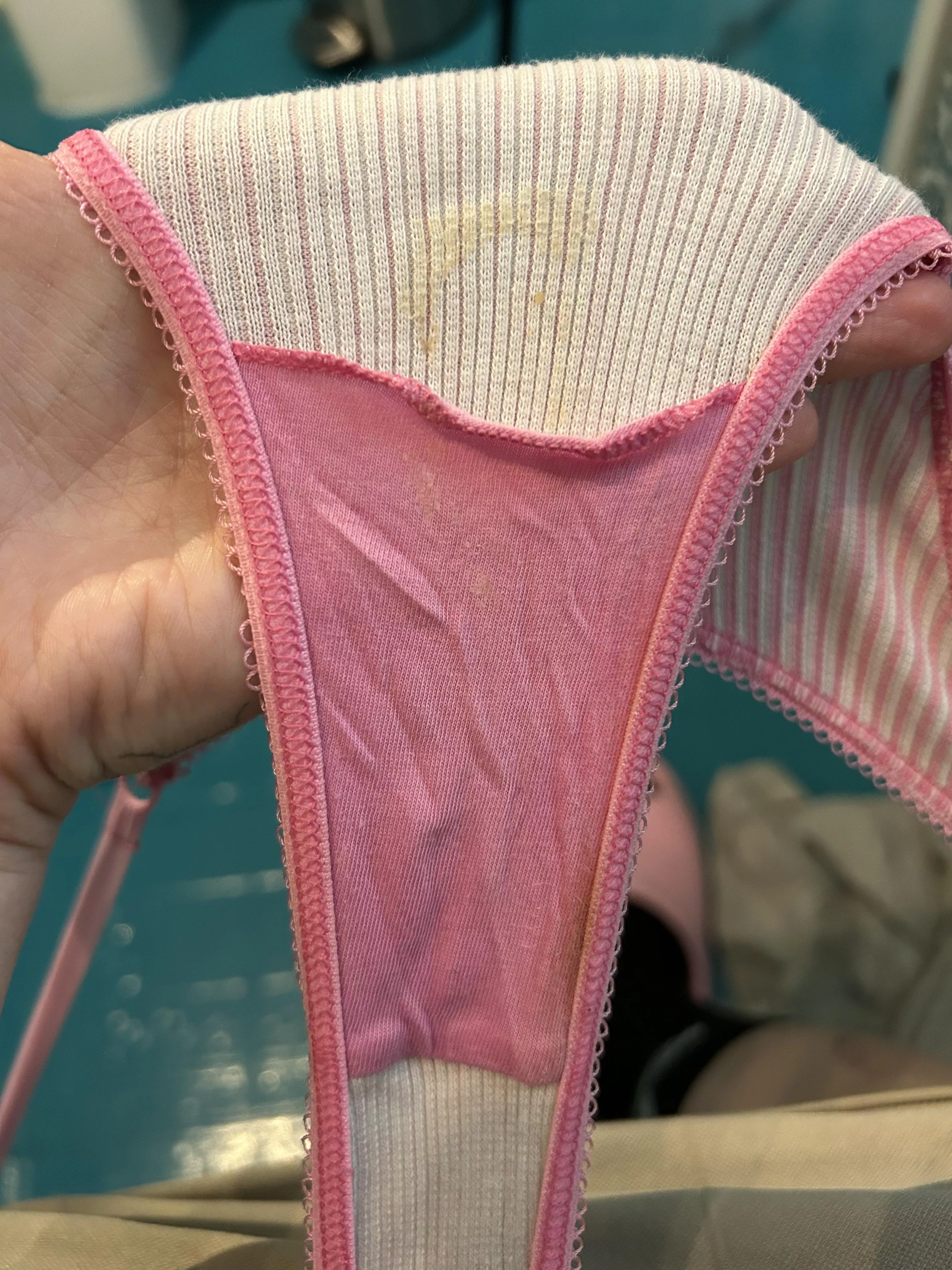 These 2 day panties are SO strong 😵‍💫 2 shifts and the gym…where are my dirty boys at?